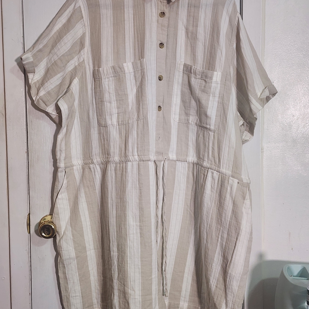 Old Navy Cream Romper Size 3X